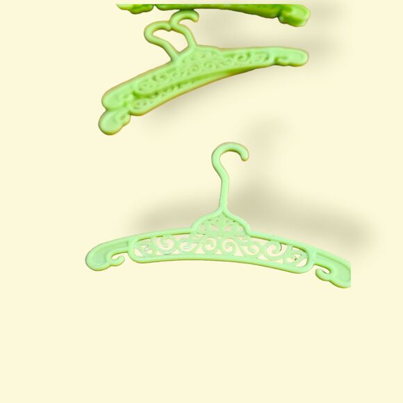 Bundle of vintage Barbie hangers - Picture 3 of 5